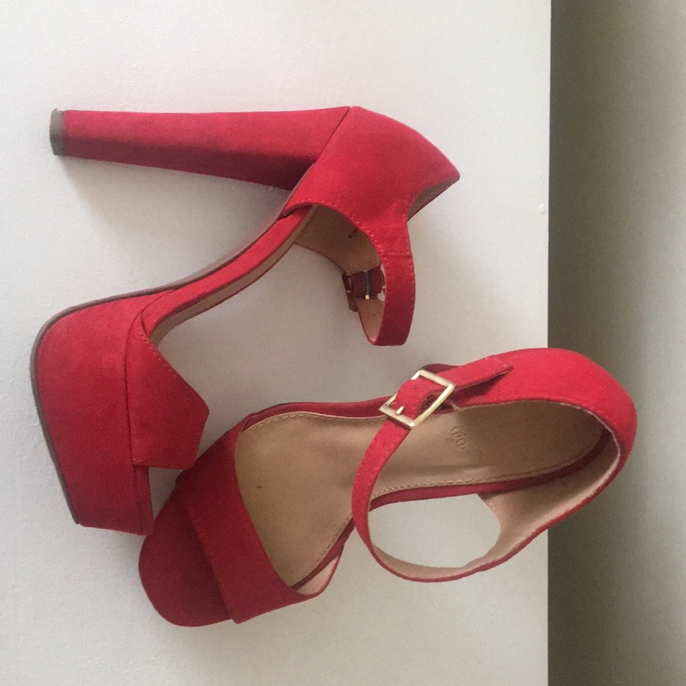 Charlotte Russe Size 6 Red Shoes